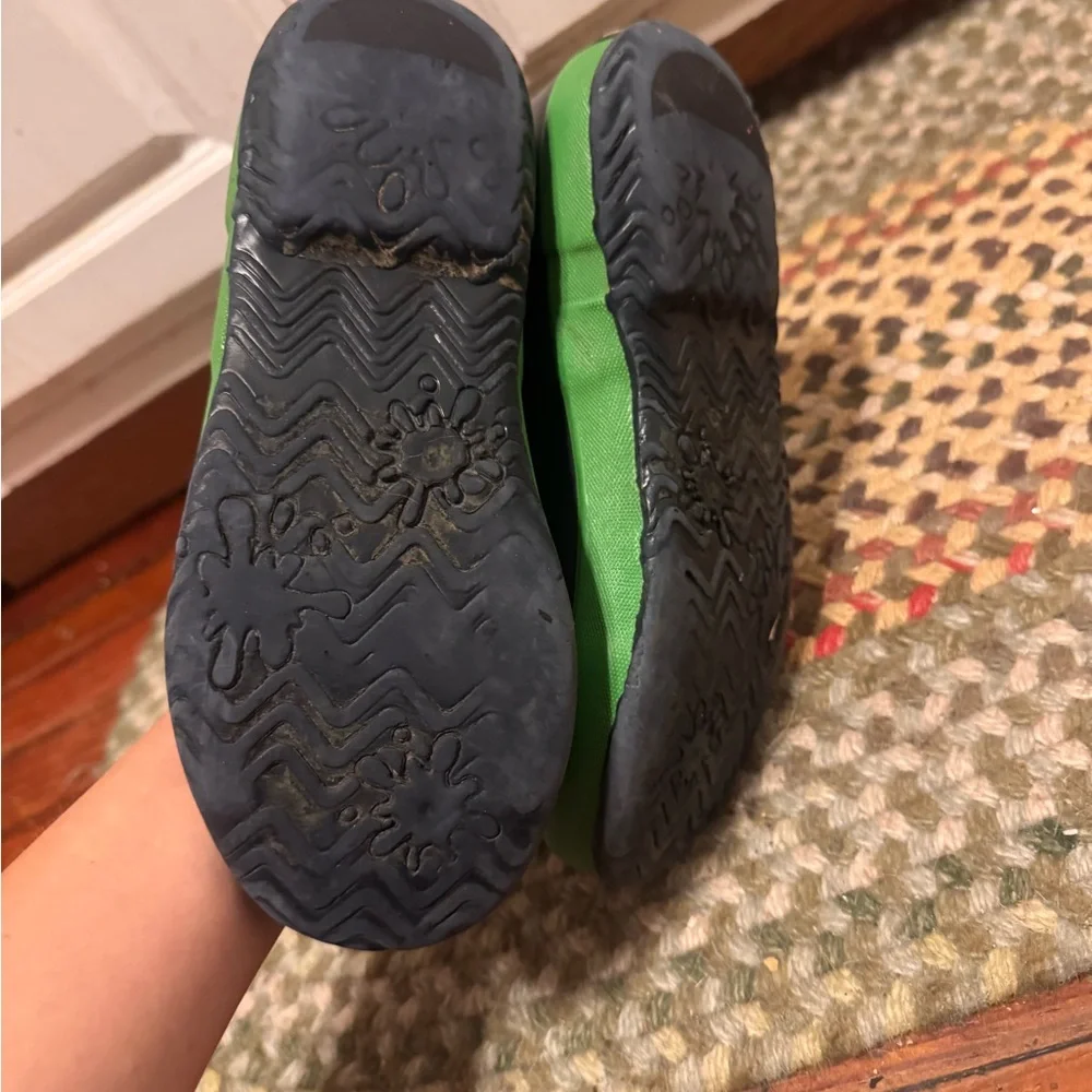 BOGS waterproof Boots girls boys youth size 4